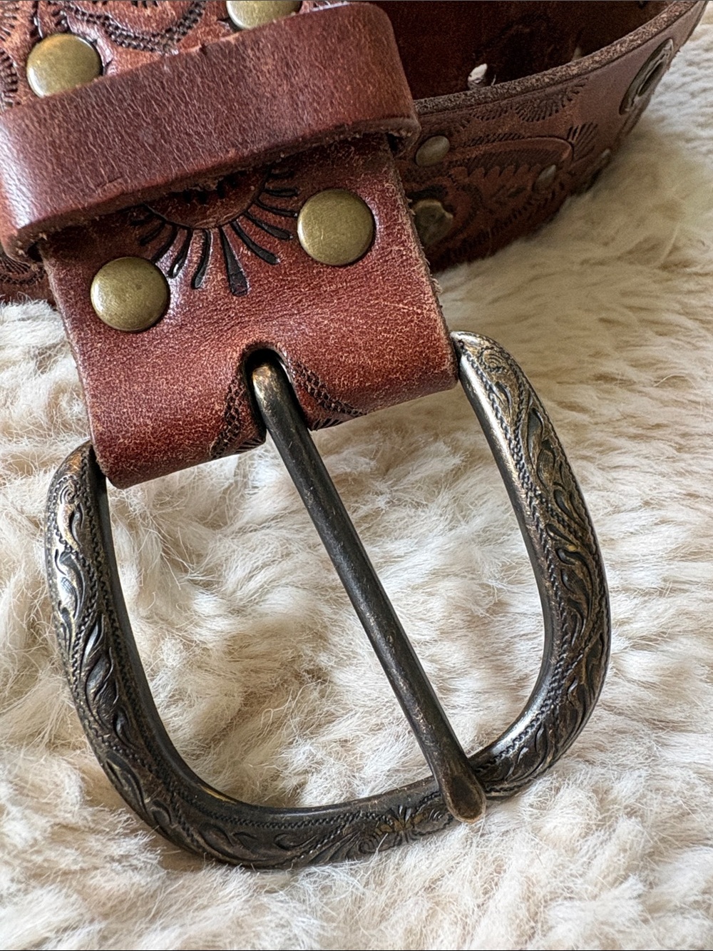 Fossil tooled Classic Brown Leather Women's Belt - Picture 3 of 7